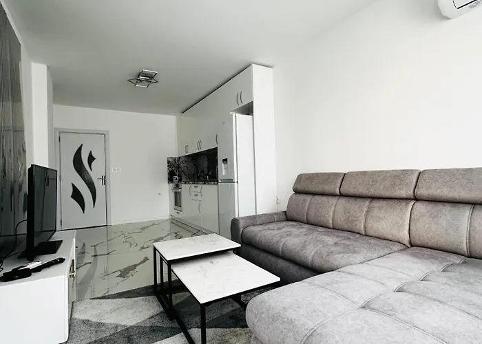 Siyana * וליקו טורנובו